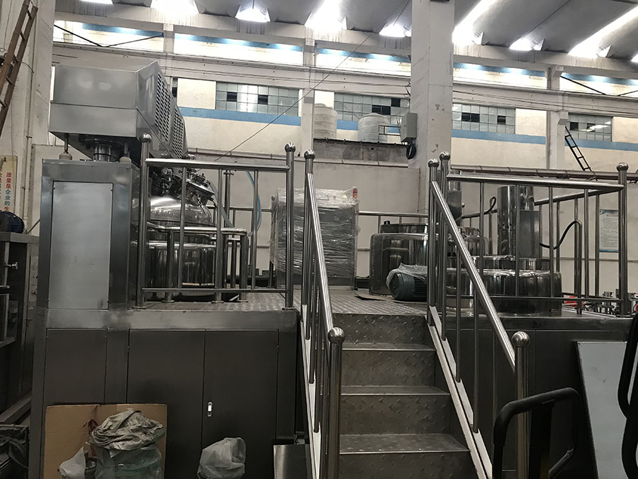 乳化机的工作原理及选型