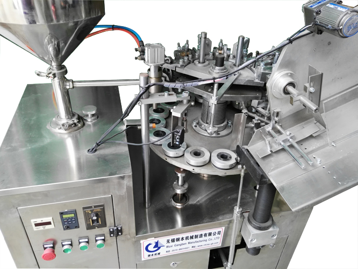 新型液体灌装封尾机的优势体现在哪些方面？