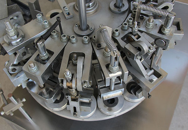 使用全自动复合管灌装封尾机的过程中常会遇到哪些问题