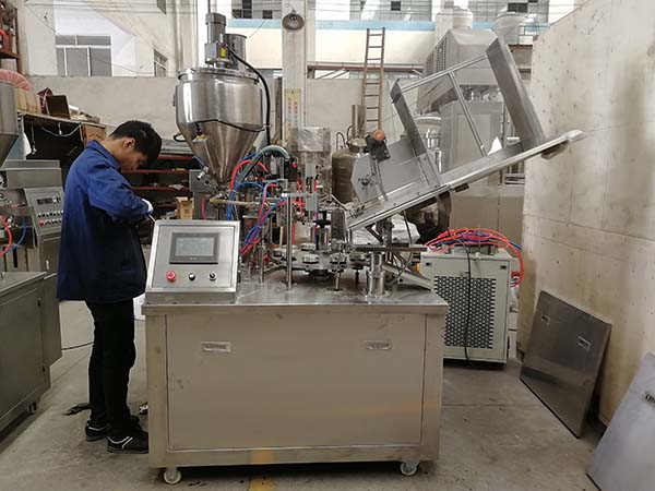 怎样挑选合适的金属软管灌装封尾机