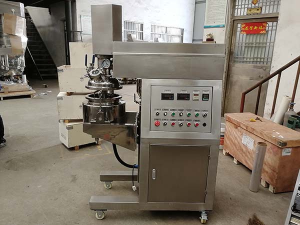 真空均质乳化机清洁保养具体措施