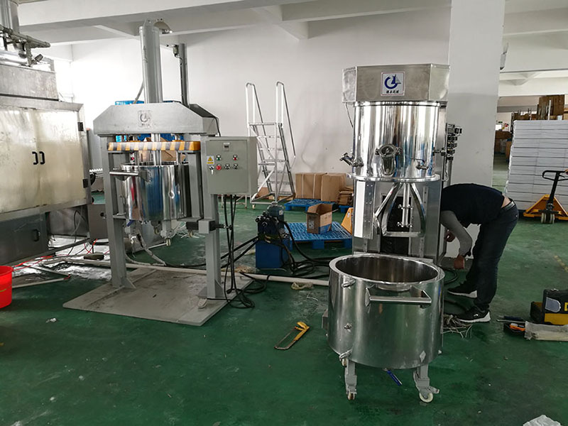 30L锡膏双行星搅拌机安装现场图