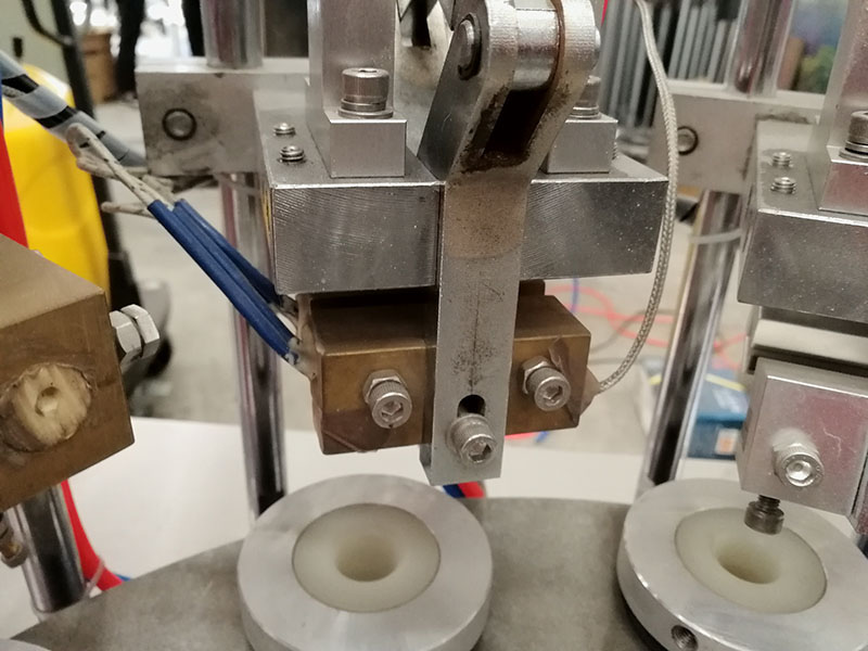 灌装封尾机清洁维护须知