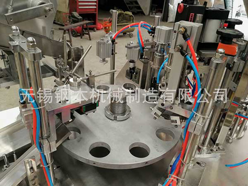 软管灌装封尾机应注意哪些因素