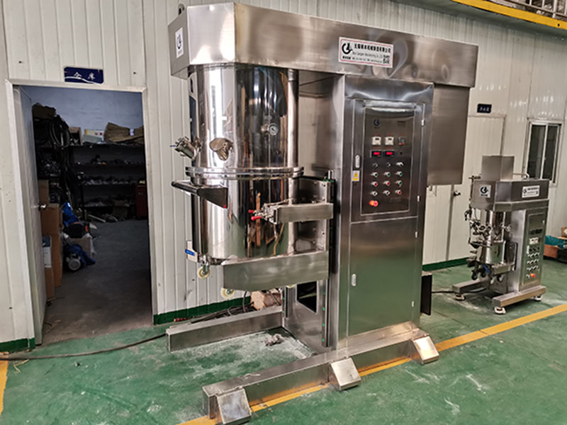 厂家在运输及安装行星搅拌机时要注意什么